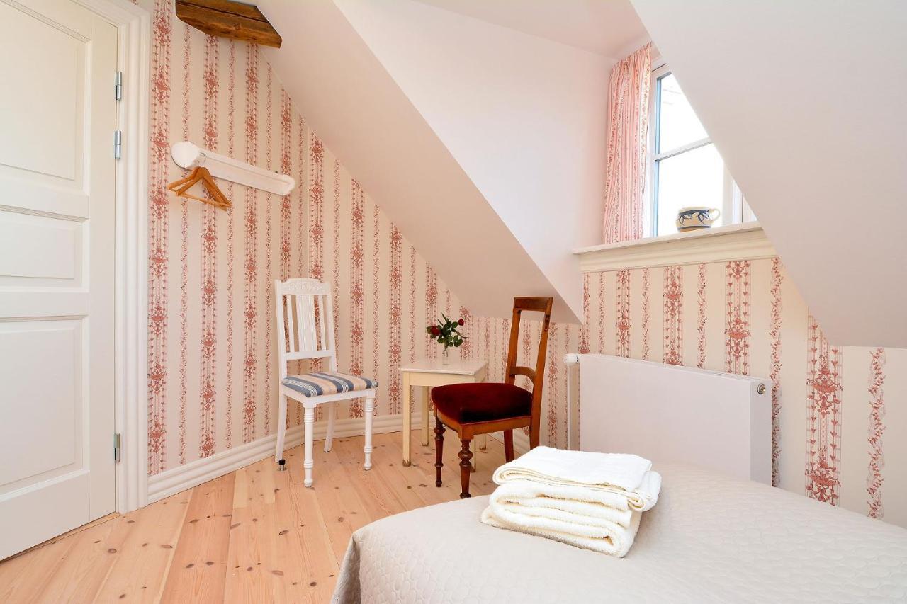 Strømpehuset Bed and Breakfast Oster Assels Eksteriør billede